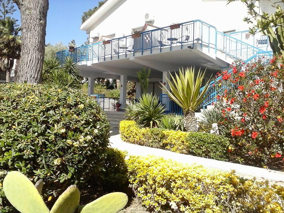 B&B Nido Colorato Fontane Bianche Exterior foto